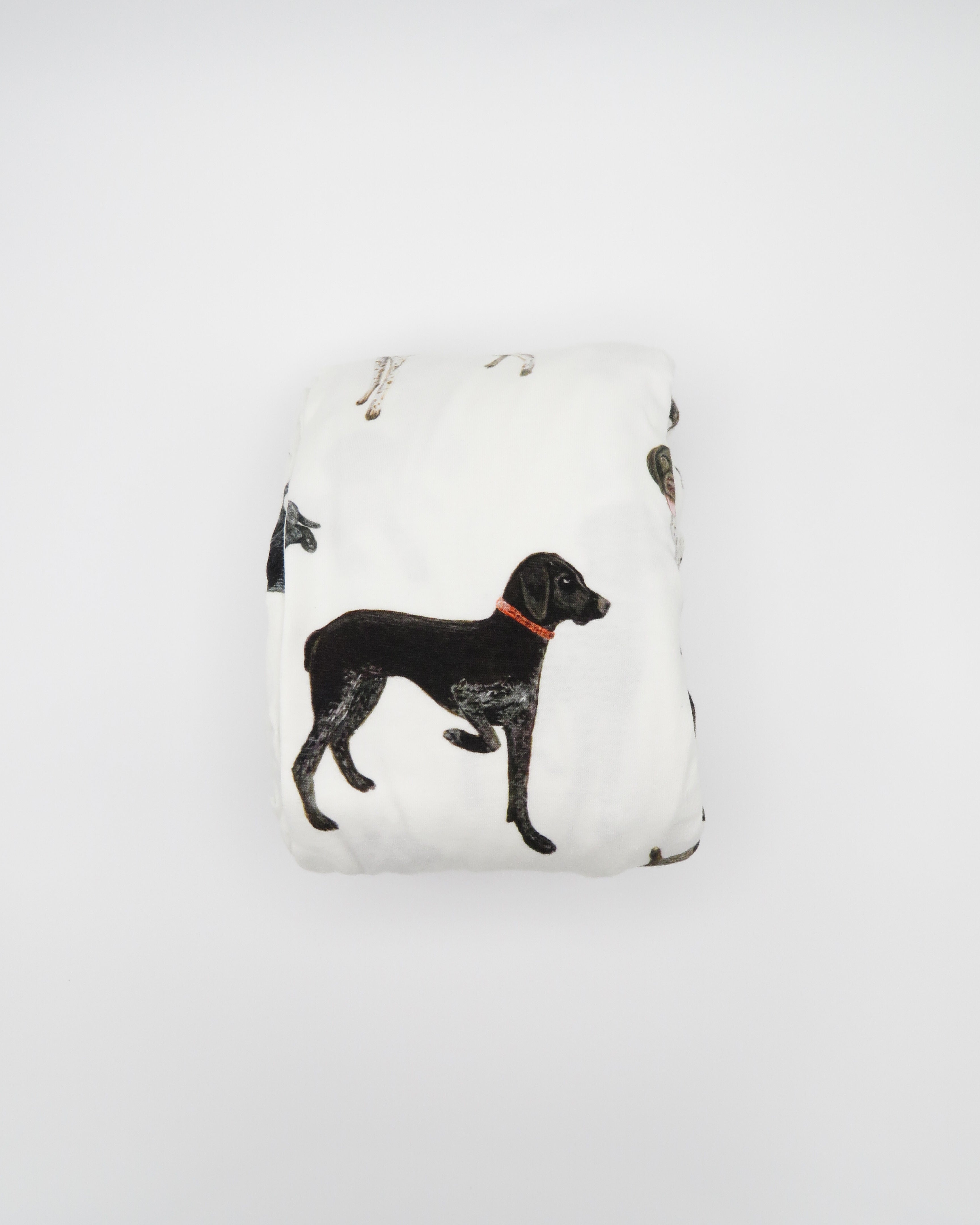 100% jersey cotton dog-themed crib sheets with vibrant German Shorthaired Pointer illustrations