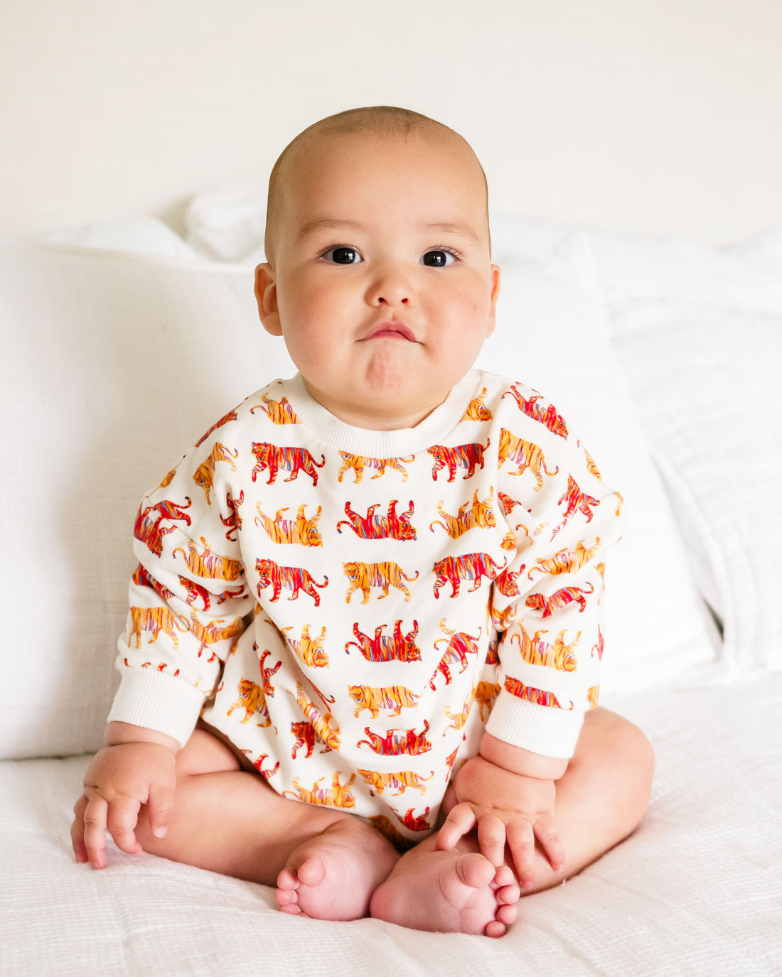 Comfortable Kids Sweatshirt Romper with Easy Tiger Design