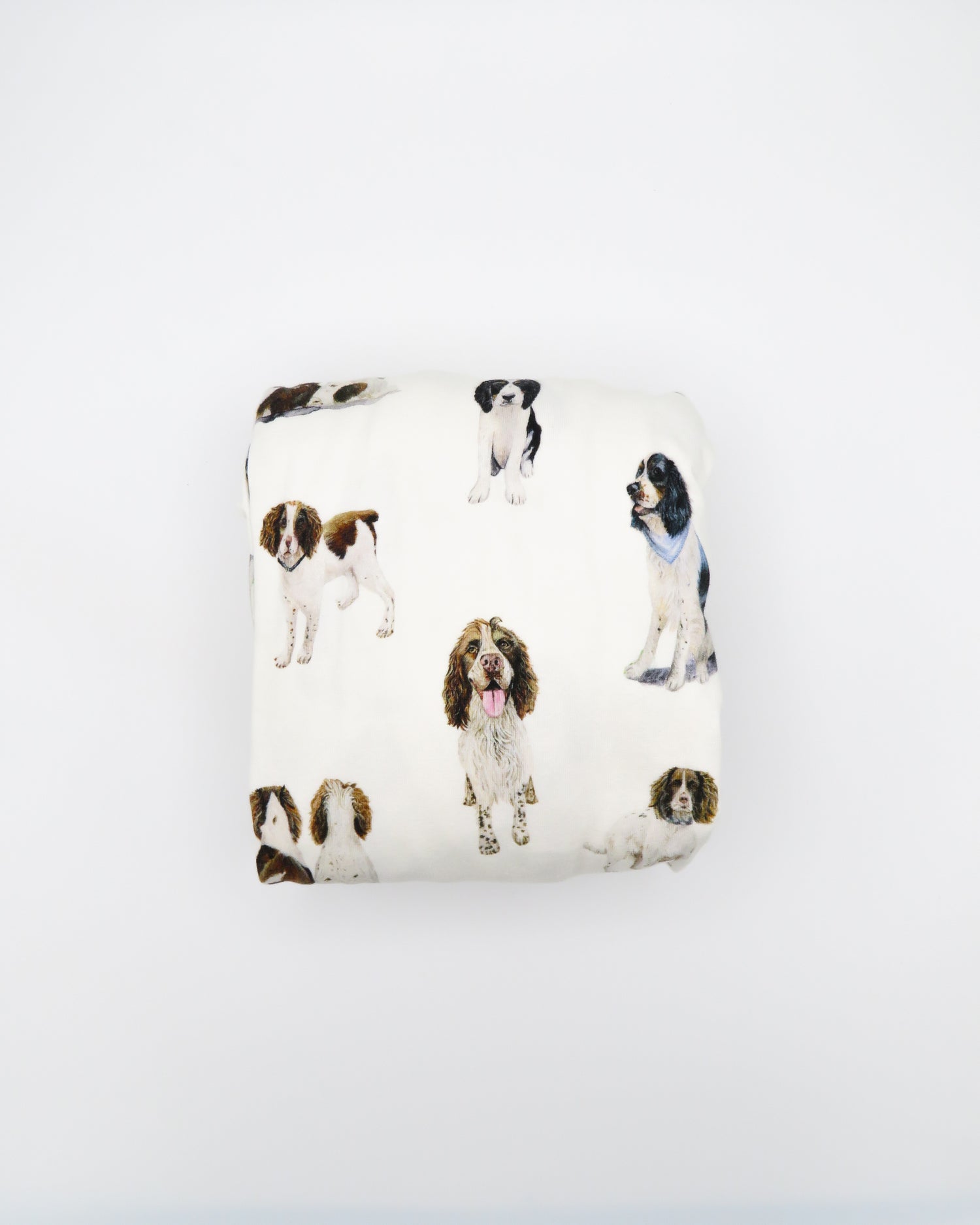 Soft Springer Spaniel crib sheet for baby nursery. Hypoallergenic and breathable crib bedding